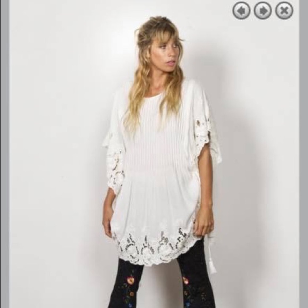 Fillyboo repeat after me tunic size S in EUC